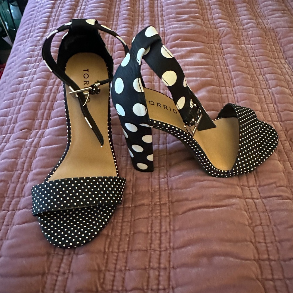 Torrid polka dot block heels size 6.5